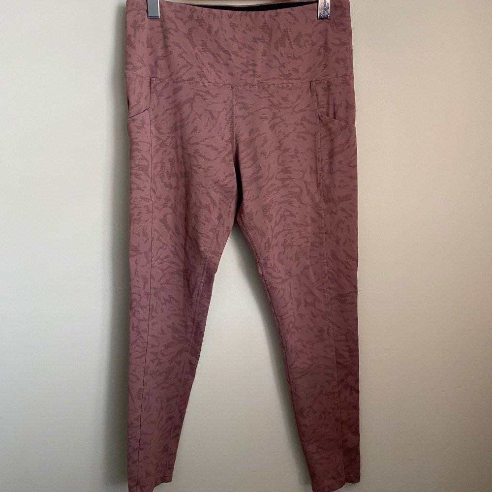 Tuff Athletics Women's Salmon Patterned Yoga Pants Size Large